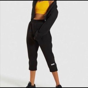 NEW WITH TAGS Gymshark Ruched Cropped Jogger Size Small